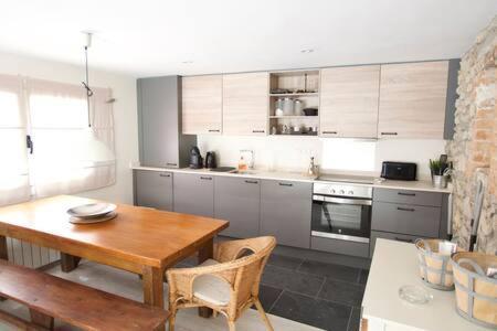 Apartament Central Amb Terrassa Alp Esterno foto
